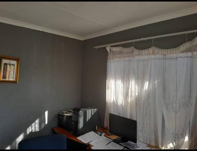 2 BEDROOM HOUSE FOR SALE IN NATURENA EXT 19